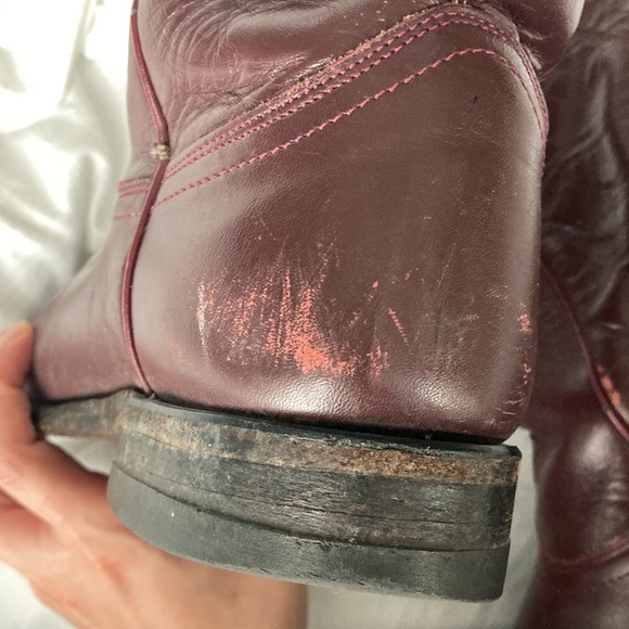 Burgundy Vintage Justin Cowboy Boots - Picture 10 of 13